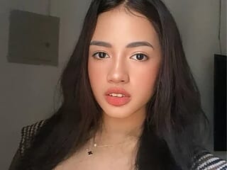 JanellaFakhoury live webcam thumbnail