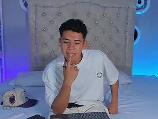 james_russell live webcam thumbnail