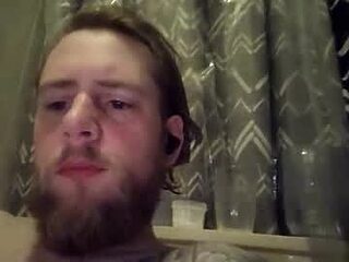 jdoggie9898 live webcam thumbnail