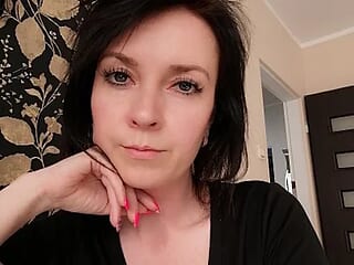 JenniferAlone live webcam thumbnail
