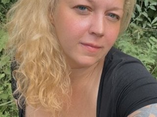 JenniferCarmen live webcam thumbnail