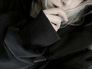 JessicaLowland live webcam thumbnail