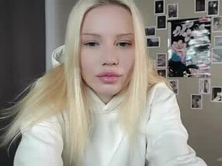 jeaninepine live webcam thumbnail