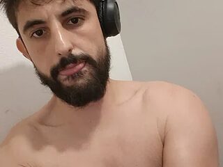 jeunehomme33 live webcam thumbnail