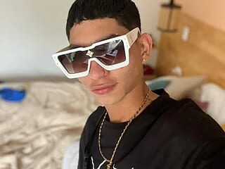 Jhoan_Bigcock99 live webcam thumbnail