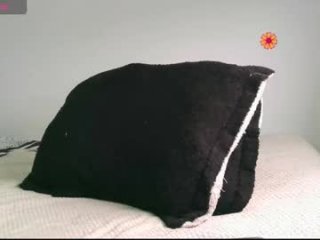 jhoana_aston live webcam thumbnail