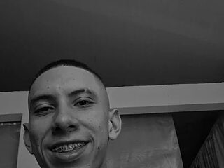 Jjank131 live webcam thumbnail