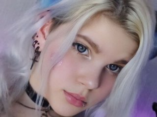 JoannLowe live webcam thumbnail