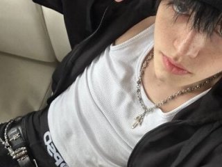 JohnGaliano live webcam thumbnail