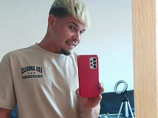 Johnnyhaker live webcam thumbnail