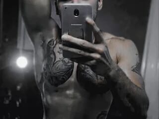 Johnross222 live webcam thumbnail