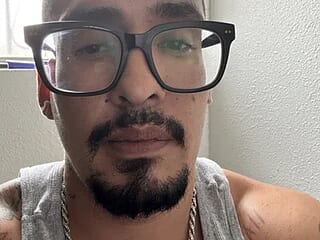 Johnvalderaz1989 live webcam thumbnail