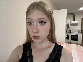 JoltingSmile live webcam thumbnail