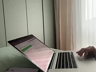 joerg_muscle live webcam thumbnail