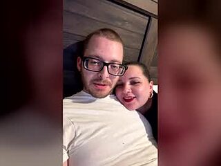 johnandjanedoejan12000 live webcam thumbnail