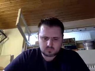 johnbee8989 live webcam thumbnail