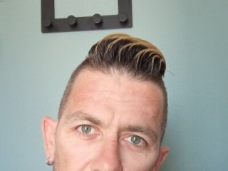 jonyfree1978 live webcam thumbnail