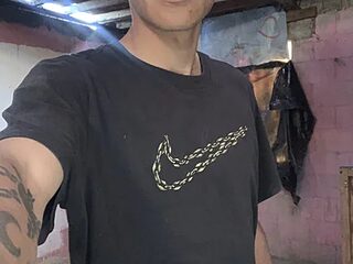jordirey live webcam thumbnail