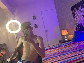 Juan_Jhonson1 live webcam thumbnail