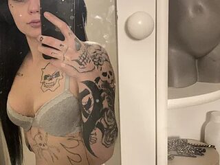 JudithPrice live webcam thumbnail