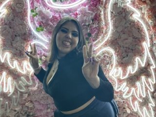 JuicyBBW25 live webcam thumbnail