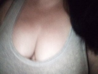 JuicyBellaaa live webcam thumbnail