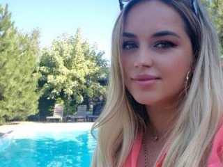 JuicyMi_Sky live webcam thumbnail