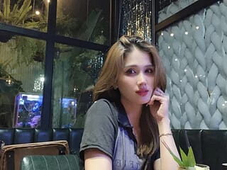 Julia-9999 live webcam thumbnail