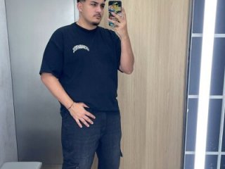 Juliann69Ramiro live webcam thumbnail
