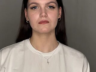 JuliannPaysour live webcam thumbnail