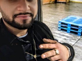 Julians26ne live webcam thumbnail