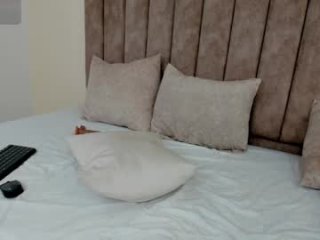 julieta_rose__ live webcam thumbnail