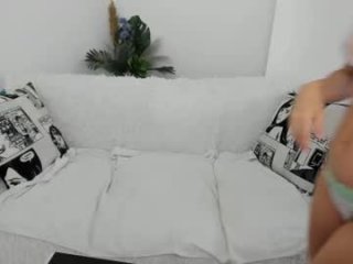 julya_lexa live webcam thumbnail