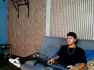 justin_ortiz live webcam thumbnail