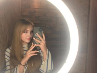 KaroLinaVibe live webcam thumbnail