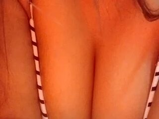 Kashish22 live webcam thumbnail