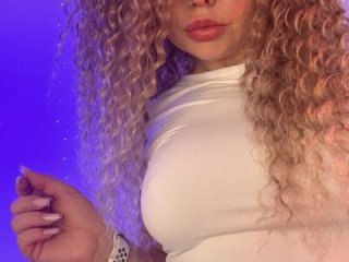 KatBigBum live webcam thumbnail