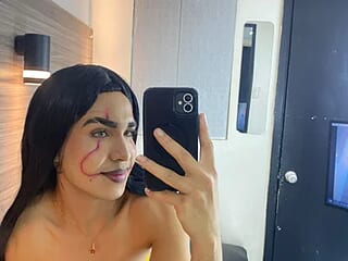 KatBlaque live webcam thumbnail