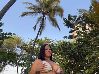 Kataleya_Monet_ live webcam thumbnail