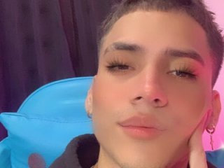 Kate_and_penny live webcam thumbnail