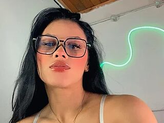 KathLovee live webcam thumbnail