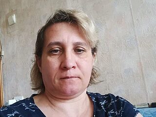 KatieLove133 live webcam thumbnail