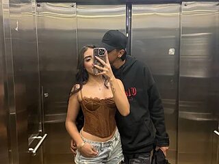 Katy_And_Axel_pm live webcam thumbnail