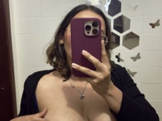 Kay_LustyWife live webcam thumbnail