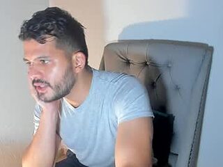 kael_cassian live webcam thumbnail