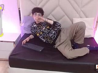 kai_tay1 live webcam thumbnail