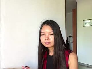 kaleighallah live webcam thumbnail