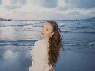 kamila_18_french live webcam thumbnail