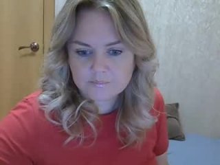 karennelsonx live webcam thumbnail