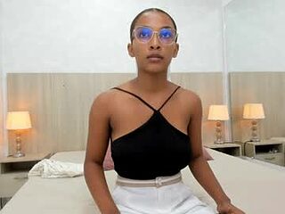 karina_calderon live webcam thumbnail